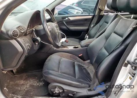 2006 Mercedes-Benz C 230 из США, поврежденный, VIN WDBRF52H56A869801